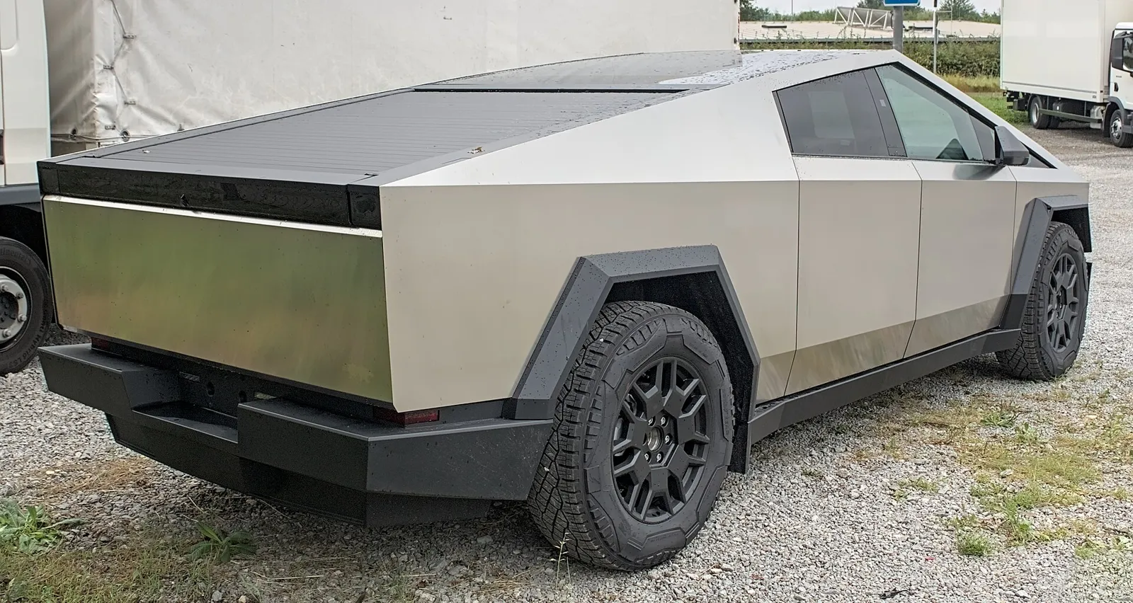 Side view of a Tesla Cybertruck Foundation Series