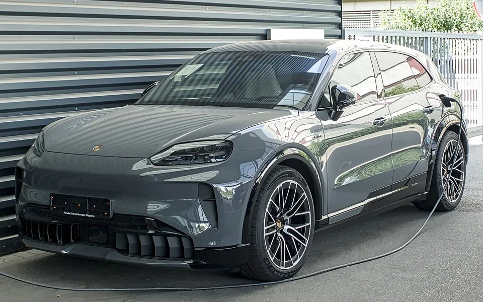 Porsche Cayenne Electric